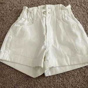 Juniors White short